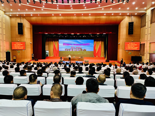张建华教授在商丘市睢阳区委理论学习中心组第18次学习(扩大)会议，作题为《加快发展新质生产力，以科技创新推动数字经济高质量发展》的专题讲座