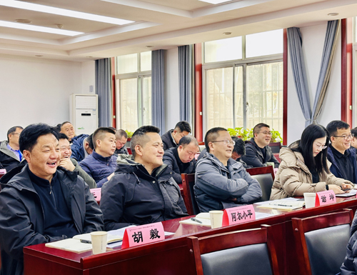 张建华教授为四川省凉山彝族自治州冕宁县科级干部培训班，作题为《文旅融合与乡村振兴》的专题讲座